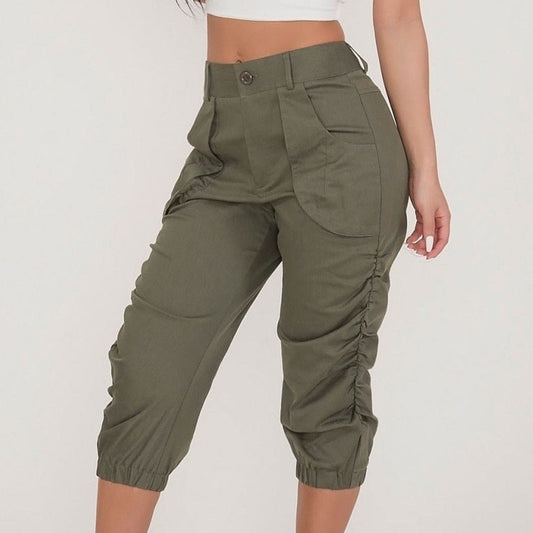 Women's Relaxed fit Cargo Capri Pant