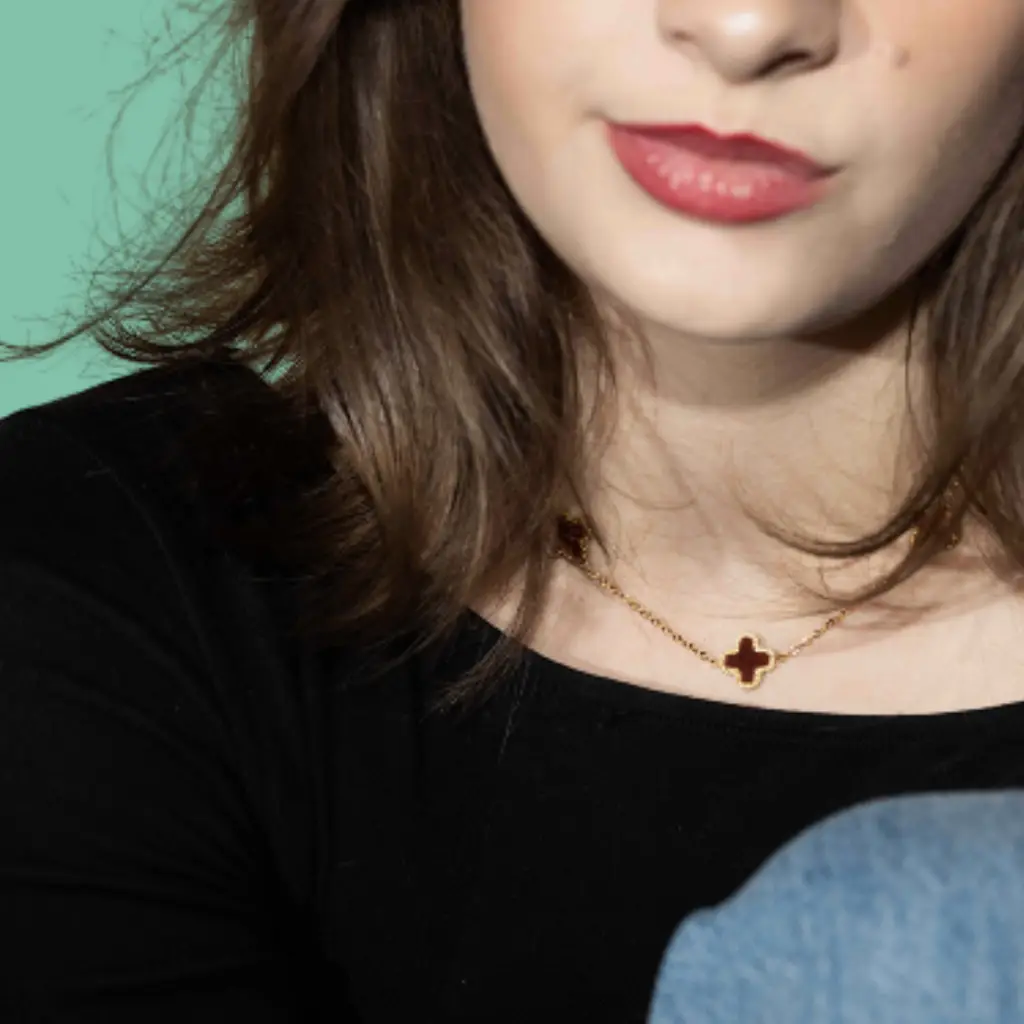 XZ102 – Red Clovers Necklace